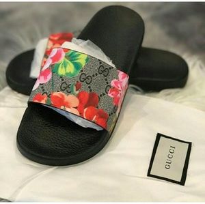 Women Gucci slides